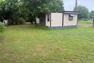 5423 Clear View Dr, Granbury, TX 76048 - Photo 4