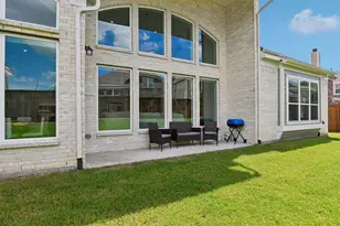 925 Oglethorpe Ln, Savannah, TX 76227 - Photo 32