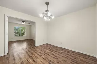 2504 Brook Hollow Ct, Mesquite, TX 75150 - Photo 2