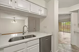 2504 Brook Hollow Ct, Mesquite, TX 75150 - Photo 6