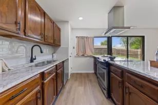 809 Levelland Dr, Arlington, TX 76017 - Photo 10
