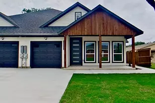 406 Indiana St, Arlington, TX 76011 - Photo 2