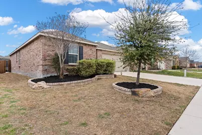 9937 Amosite Drive, Fort Worth, TX 76131 - Photo 4