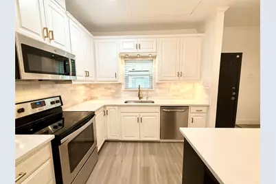 2727 Shelby Avenue #H, Dallas, TX 75219 - Photo 2