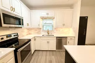 2727 Shelby Ave, Dallas, TX 75219 - Photo 2