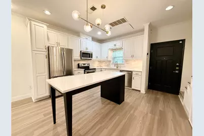 2727 Shelby Avenue #H, Dallas, TX 75219 - Photo 1