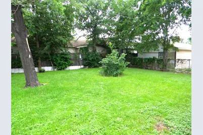 3721 S Henderson Street S, Fort Worth, TX 76110 - Photo 6