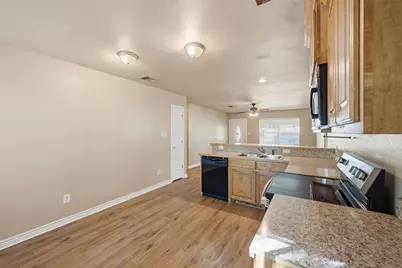 728 W Walker Street, Denison, TX 75020 - Photo 6