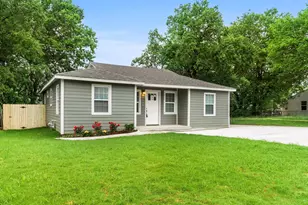 1008 Schieffer Ave, Fort Worth, TX 76110 - Photo 2