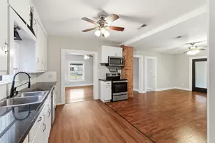 405 College St, Cleburne, TX 76033 - Photo 10