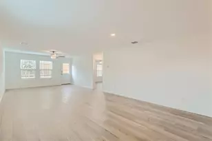 9236 Flowering Dogwood Ln, McKinney, TX 75071 - Photo 8