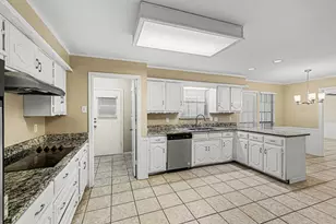 1020 Oxfordshire Dr, Carrollton, TX 75007 - Photo 6