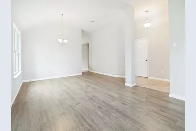 3247 Yeltes, Grand Prairie, TX 75054 - Photo 4