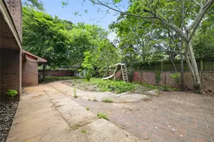 206 Clover Ln, Palestine, TX 75803 - Photo 4