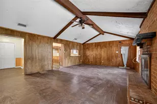 206 Clover Ln, Palestine, TX 75803 - Photo 16