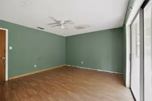 206 Clover Ln, Palestine, TX 75803 - Photo 12