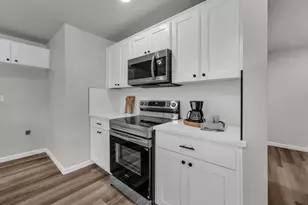 404 Nathan St, Burleson, TX 76028 - Photo 10