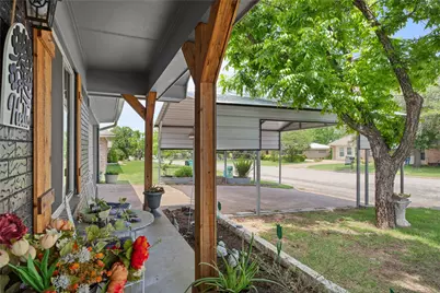 919 S Avenue N, Clifton, TX 76634 - Photo 6
