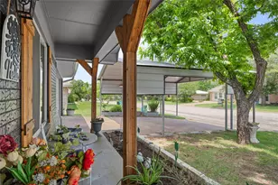 919 S Ave N, Clifton, TX 76634 - Photo 6