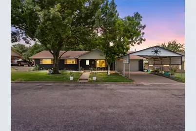 919 S Avenue N, Clifton, TX 76634 - Photo 2