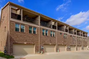 325 Baker Dr, Plano, TX 75074 - Photo 4