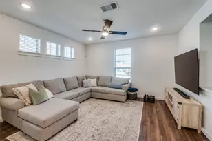 680 Claire Ln, Lewisville, TX 75067 - Photo 2