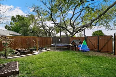 8515 Glencrest Lane, Dallas, TX 75209 - Photo 24