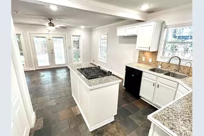 8515 Glencrest Lane, Dallas, TX 75209 - Photo 6
