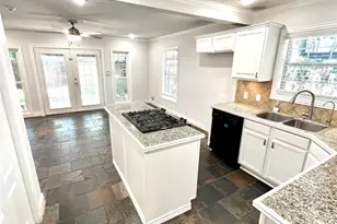 8515 Glencrest Ln, Dallas, TX 75209 - Photo 6