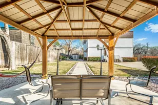4719 Junius St, Dallas, TX 75246 - Photo 32