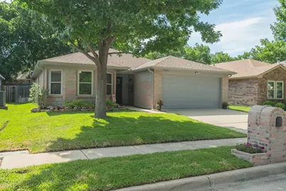 9321 Goldenview Drive, Fort Worth, TX 76244 - Photo 2