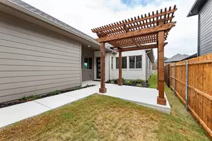 1728 Mdw Crst Dr, Aubrey, TX 76227 - Photo 2