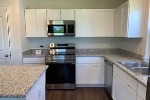 413 E Hull St, Denison, TX 75020 - Photo 4