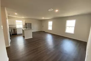 413 E Hull St, Denison, TX 75020 - Photo 2