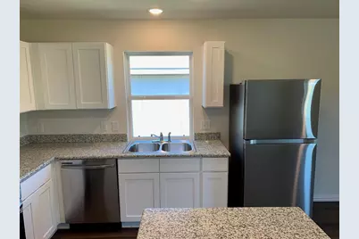 413 E Hull Street, Denison, TX 75020 - Photo 6