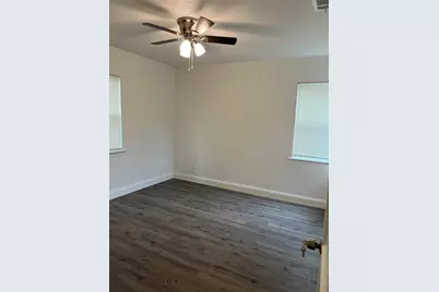 2915 Falls Drive, Dallas, TX 75211 - Photo 8