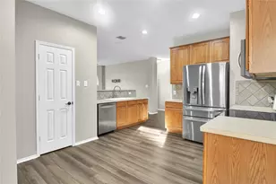 6408 Courtyards Dr, McKinney, TX 75072 - Photo 10