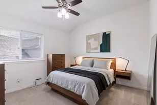 901 Saddle Dr, Euless, TX 76039 - Photo 16