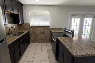 10126 China Tree Dr, Dallas, TX 75249 - Photo 4