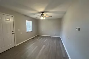 6406 Waynewood Ct, Fort Worth, TX 76135 - Photo 2