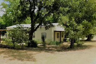 116 S Brewster St, Rising Star, TX 76471 - Photo 4