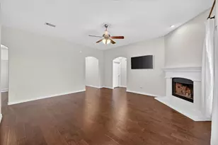 7920 Wilson Cliff Ct, White Settlement, TX 76108 - Photo 6