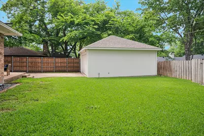 10025 Lanshire Drive, Dallas, TX 75238 - Photo 22