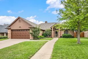 2605 Briargrove Dr, Hurst, TX 76054 - Photo 1