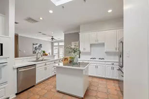 8620 Forest Glen Dr, Irving, TX 75063 - Photo 8