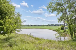 801 Country Club Pl, Grand Prairie, TX 75052 - Photo 26