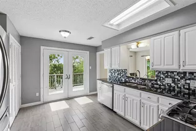 801 Country Club Place, Grand Prairie, TX 75052 - Photo 10