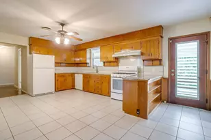 4952 Stadium Dr, Fort Worth, TX 76133 - Photo 6