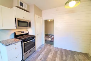 2223 N Locust St, Denton, TX 76209 - Photo 12