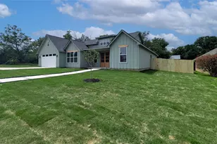 911 Van Winkle St, Weatherford, TX 76086 - Photo 2